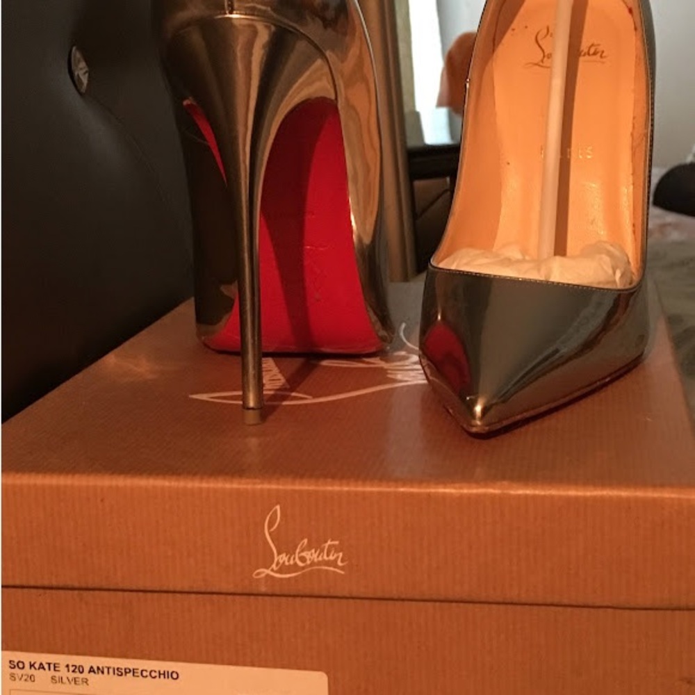 100% Authentic Christian Louboutin So Kate Heels